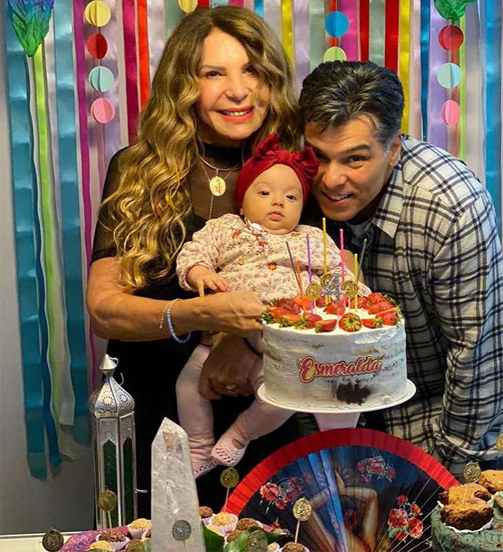 Elba Ramalho E Mauricio Mattar Celebram Quatro Meses Da Neta Esmeralda