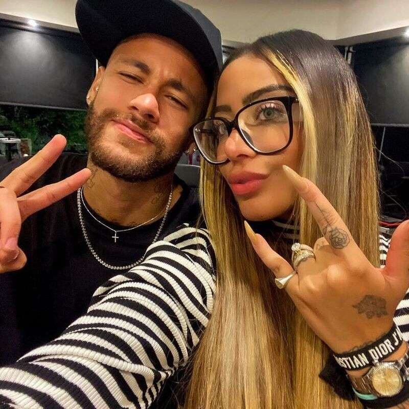 Pai de Neymar passou a virada de ano suposta nova namorada mãe de