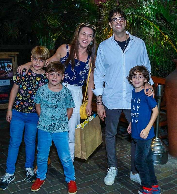 Após polêmicas Giovanna Antonelli e marido vão a aniversário de