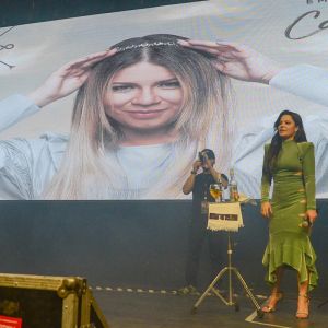 Maiara e Maraisa homenageiam Marília Mendonça durante show confira as