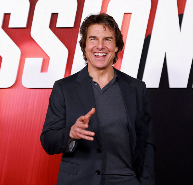 Tom Cruise chama atenção da web ao exibir físico durante mergulho sem